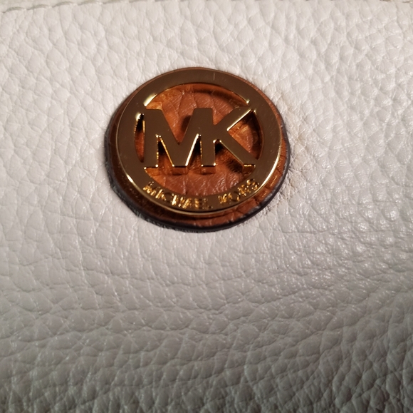 Michael Kors brown and white wristlet - Picture 8 of 8